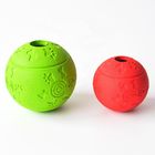 Insegua il diametro materiale 10/7.6cm della sfera della gomma naturale dei giocattoli del gioco dell'animale domestico della palla fornitore
